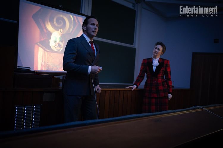 Ed chooses his tie every day based on his wife's outfit.
