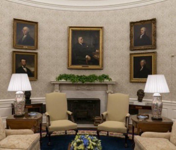 Julie 🤍 tweet media