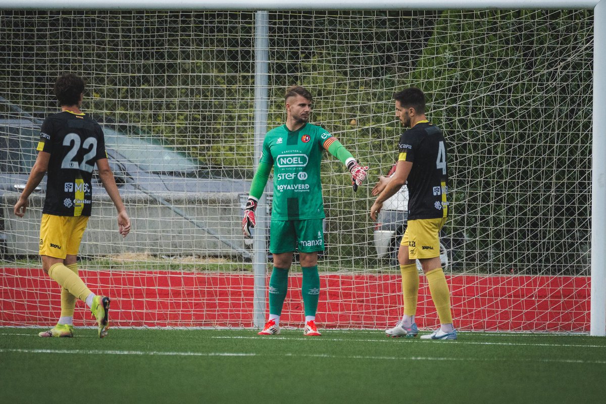 Unió Esportiva Olot tweet media