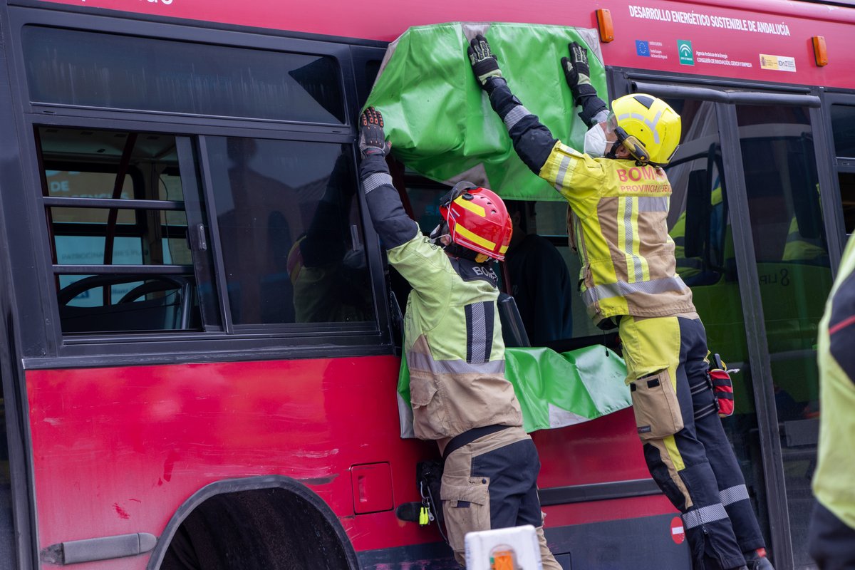 FIRECA 2026 destacará y pondrá en valor al sector de componentes, equipos y servicios para el rescate en carretera y seguridad vial. 
Este año, como novedad, también se incluirán equipos de rescate de todos los ámbitos. 
#EquiposDeRescate #Innovación #SeguridadVial