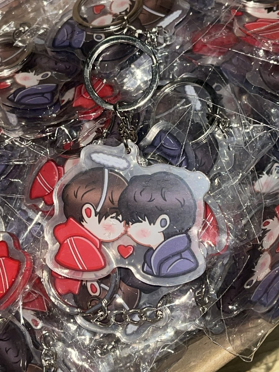 hello! I’ll be giving (again) nahyuck keyrings on sunday!

౨ৎ strictly 1:1 
౨ৎ just approach me on sunday

See you!!

#806DaydreamsWithNahyuck
