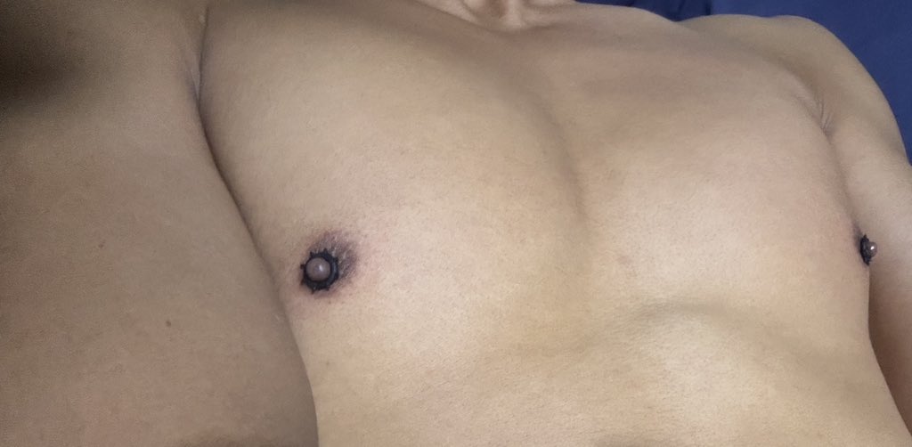 유두 개발링 꼽고
아네로스도 꼽고
돌아다니는 중