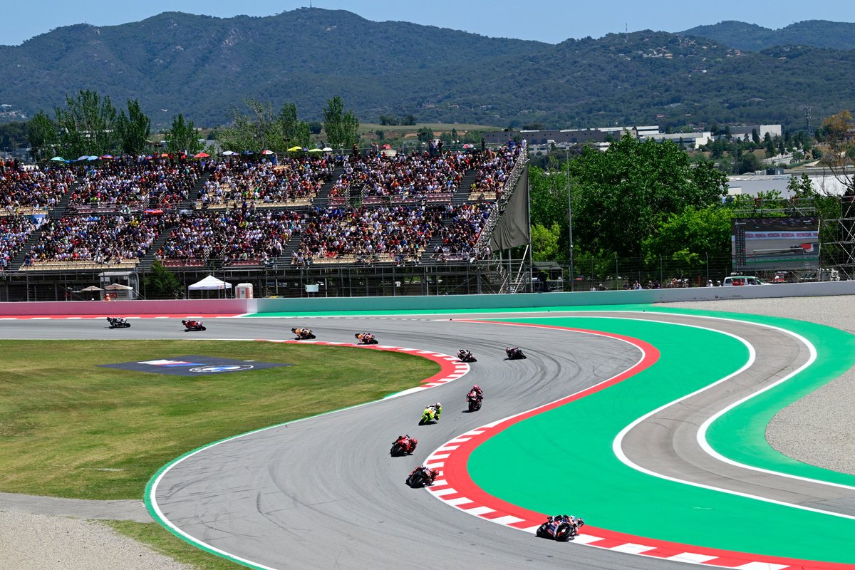 🎟️ Get behind the scenes at the Catalunya Grand Prix with our exclusive <a href="/MotoGP/">MotoGP™🏁</a> Experience Day!

Access the paddock on Thursday 4th September from 14:00, and watch teams and riders prepare for the race weekend ahead.

Buy your tickets 🔗 bit.ly/4aihaBL

📸 Red Bull