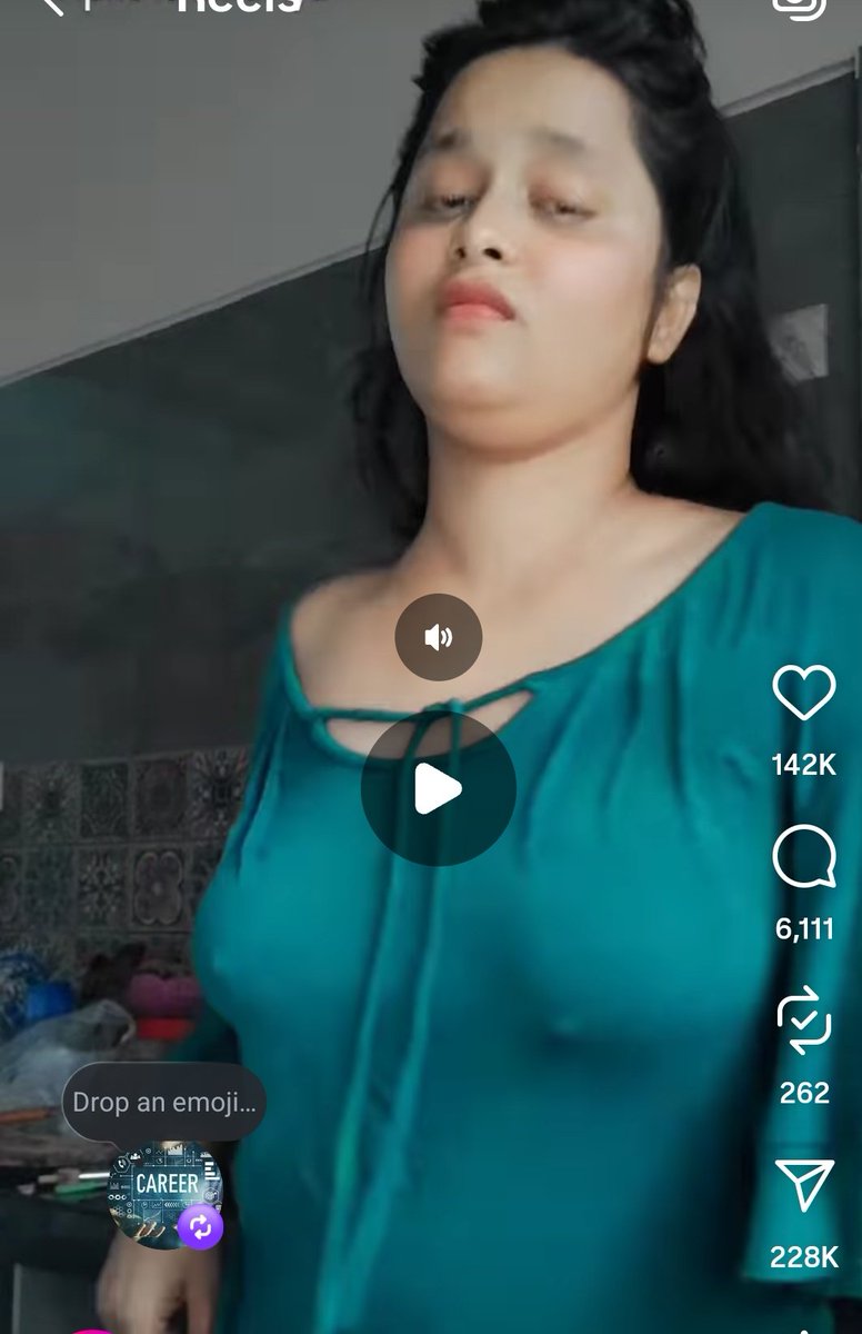 MehtaMe77's tweet image. आर्थिक आधार पर आरक्षण मागने वालों की बहन का हाल की #ब ra तक खरीदने के पैसा नहीं हैं! 🚨