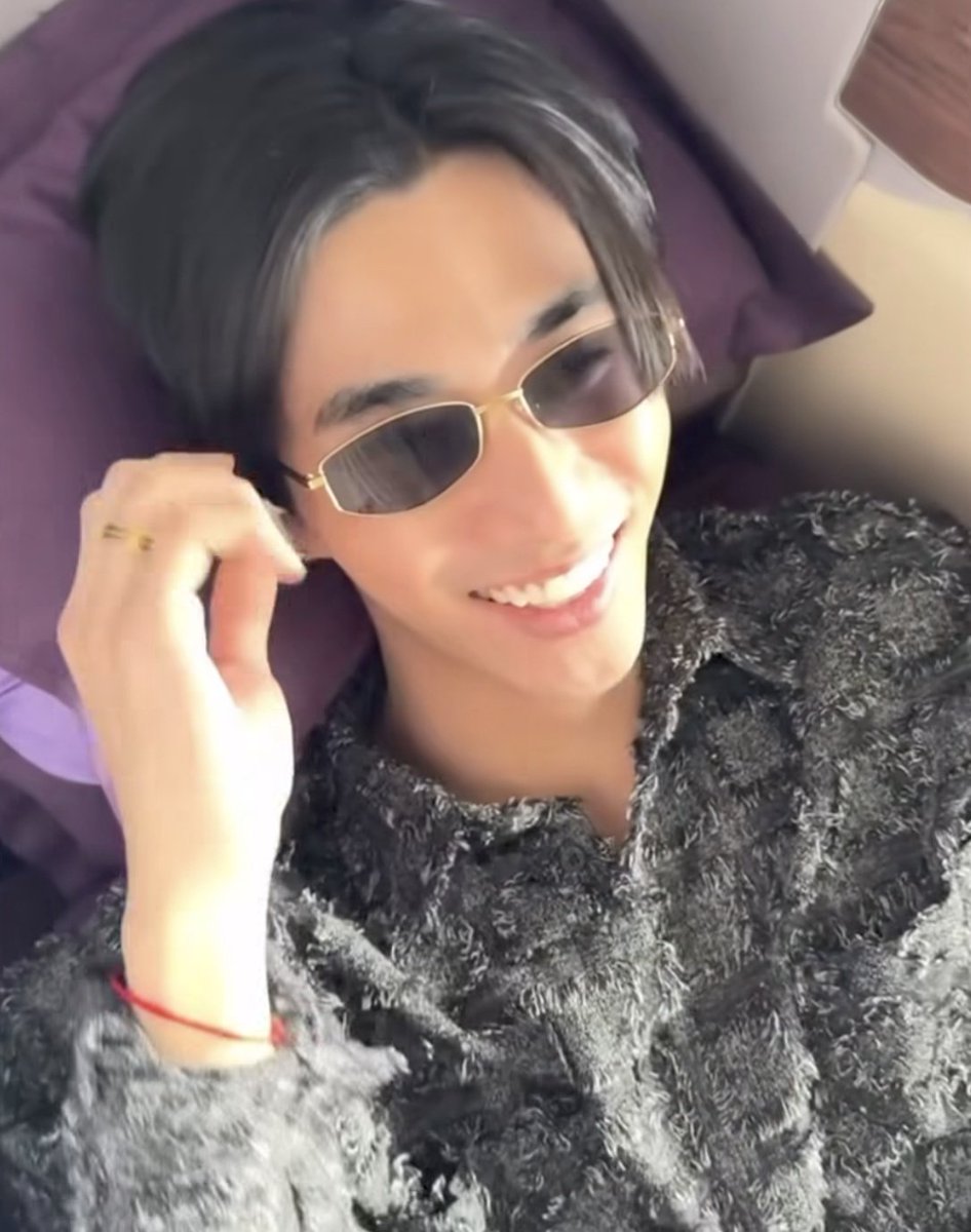 ขอบคุณพี่ฟอสที่ต่อลมหายใจให้ประชากรด้อมเพิร์ธแซนต้าค่ะ😂🙏