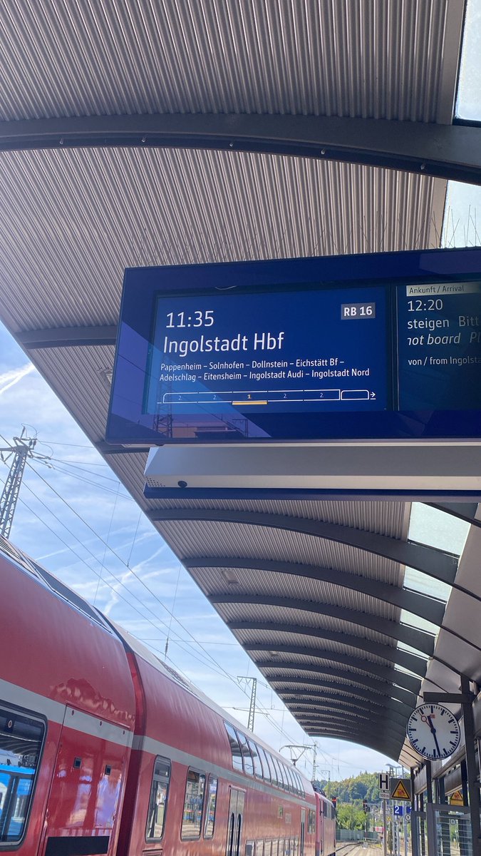 Nach fünf Stunden fast am Ziel angekommen😂

Bus, Regio, IC, Regio, nochmal Regio. Das alles, weil sich meine ursprüngliche Verbindung um zwei Stunden nach hinten verschoben hat und ich deshalb train hopping machen musste.

Aber das Auto, das in Ingolstadt wartet, ist es wert🥰