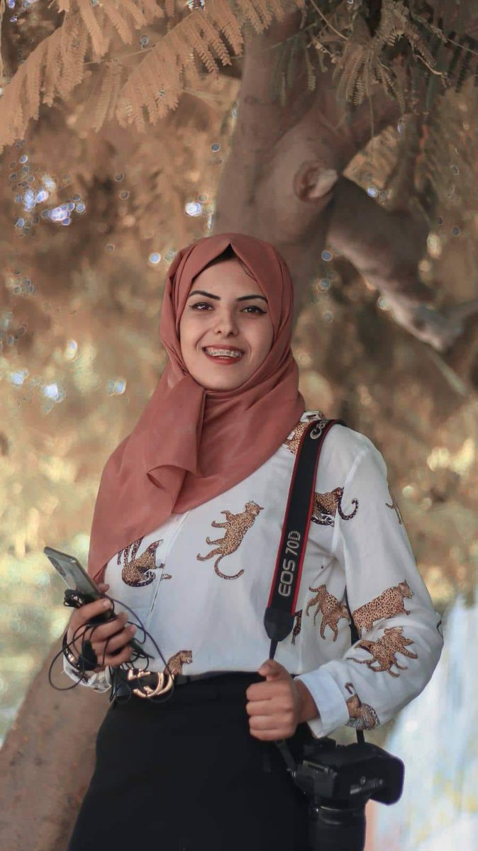 S_Aljafarawi's tweet photo. مريم أبو دقة شهي،دة المجزرة ! 
خسارة ثقيلة لواحدة من أشجع من نقلوا الصورة في الميدان 

مريم البارة التي تبرعت بكليّتها لأبيها ورفضت أن تصور قصتها! 

مريم أخت الرجال التي رافقت الحبيب حسن اصليح منذ بداية الحرب غير آبهة بتهديدات الاحتلال له فكانت تأخذه بسيارتها في كل تغطية ! 

مريم التي عاشت فقط لابنها غيث وتفانت وتعبت كثيراً من أجله ! 

مريم خسارة ثقيلة وموجعة ،، مفجع هذا الرحيل