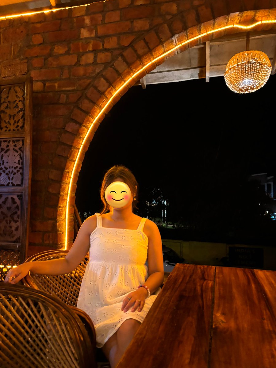 whitecoatdiarie's tweet image. Hello there🌸
#Letsconnect #CONNECT