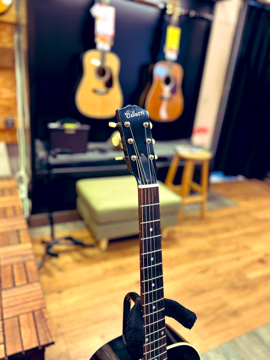 1484ssbs's tweet photo. ‼️値下セール目玉品特価 ‼️
Gibson / Custom Shop Murphy Lab Collection 1933 L-00 Light Aged Ebony
今なら通常よりもお求め安い価格に
なってます😆
マーフィーラボ入門にいかがですか👀
商品ページはこちら💁
https://t.co/XztKqTVnkr
#Gibson #L00 https://t.co/nKsYmYXtZM