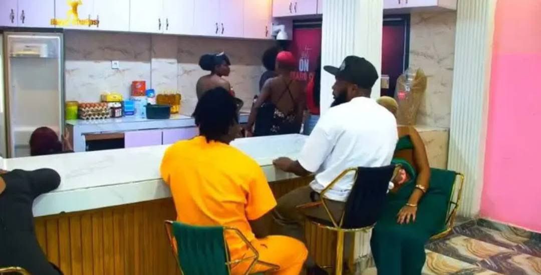 Miss Gina Promotes tweet media