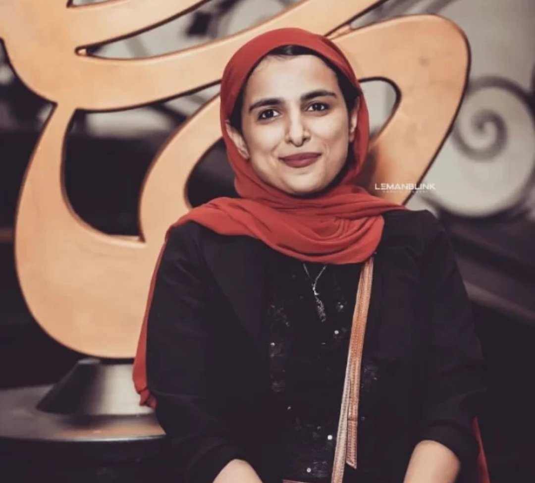 itz_aidamm's tweet image. درست روزی که زینب موسوی بلاگر خودطنزپندار   ازگل به فردوسی بزرگ توهین کرد! 
استاد شکری یکی از هنرمندای لرستانی این اثر فاخرو در روستای پدری خودش با هزینه شخصی میسازه و نصب میکنه