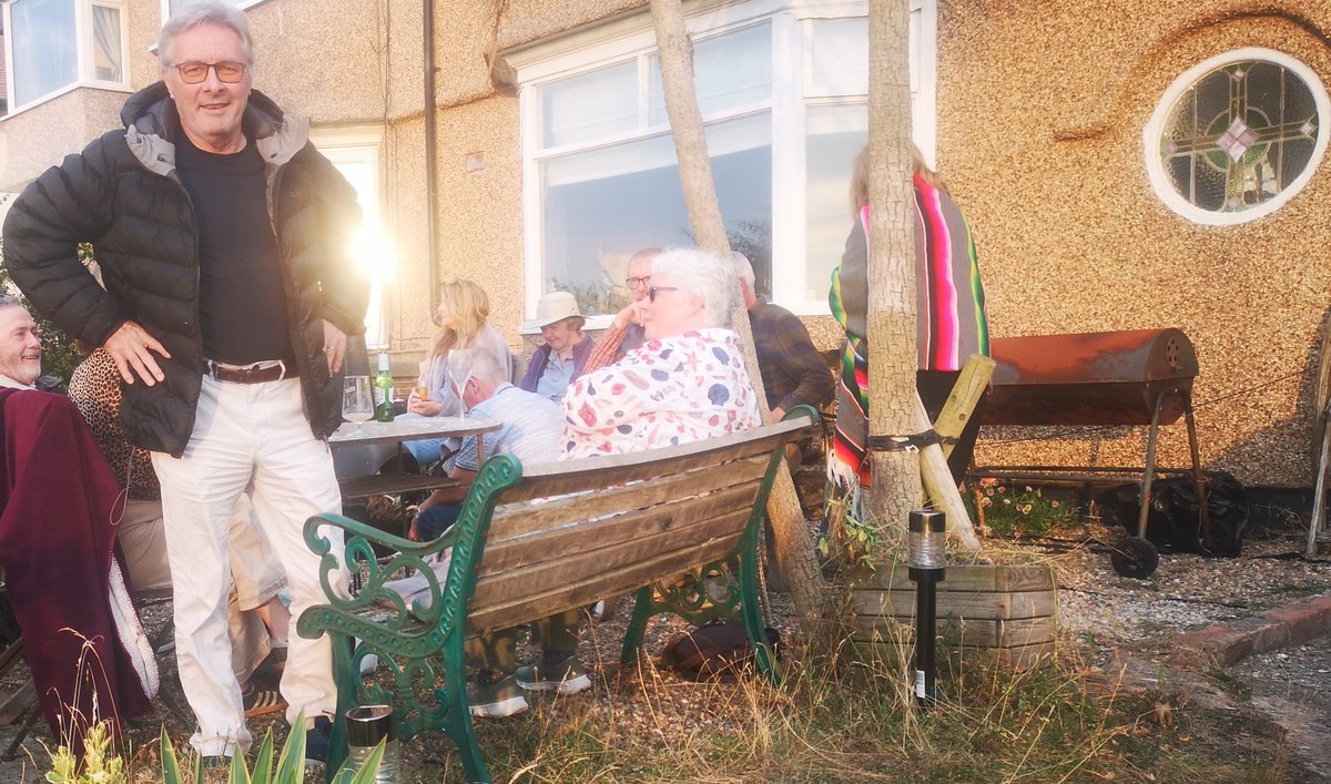 AllanConlin's tweet image. You know it was a big night when you wake up at 6am at the bottom of the garden😱🤣😜 Big laughs last night at our annual birders BBQ. #Wirral #hungover