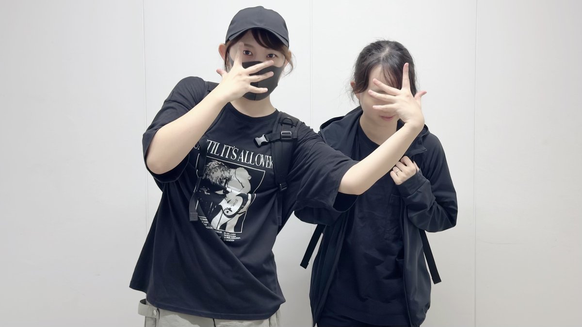 こちらの現場は百夏さん、Jakkoさん、写真にはタイミング悪く写っておりませんが明香里さんも参加頂いたモーション撮影でした。

それぞれソロの収録でしたが誰かの撮影が始まると休憩スペースから顔を出し他の人のパフォーマンスを見守っていて微笑ましかったです。
#モーション配布