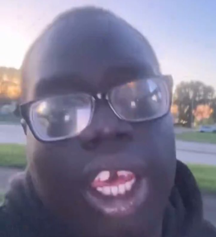 彡 ᴋᴀƦᴀʙᴏ★ (@karabeast24) on Twitter photo <a href="/ChrisExcel102/">ChrisExcel</a> I rejected R50k to hack him and recover his old private videos.
No amount of money will ever make me turn on my brothers …
No dustbin for a brother 🤧🤧 <a href="/ChrisExcel102/">ChrisExcel</a> I rejected R50k to hack him and recover his old private videos.
No amount of money will ever make me turn on my brothers …
No dustbin for a brother 🤧🤧