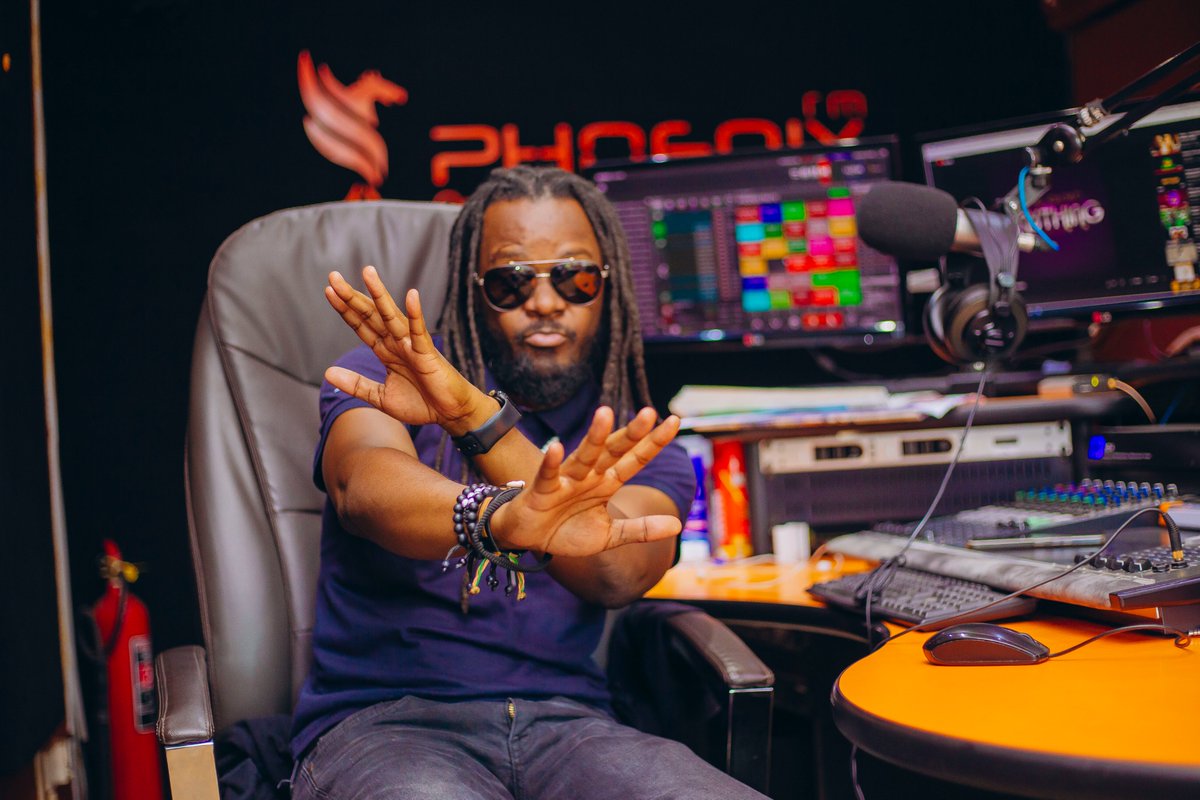 Get ready to groove into the weekend with <a href="/BugsytheKID/">Fresh Prince of N.D (ZimaNdola)</a> on Weekend Rhythms! Tune in from 10am-2pm on Radio Phoenix 89.5 FM or stream live on phoenixfm.co.zm #WeekendRhythms #BugzyTheKid #RadioPhoenix #onlythebestisgoodenough