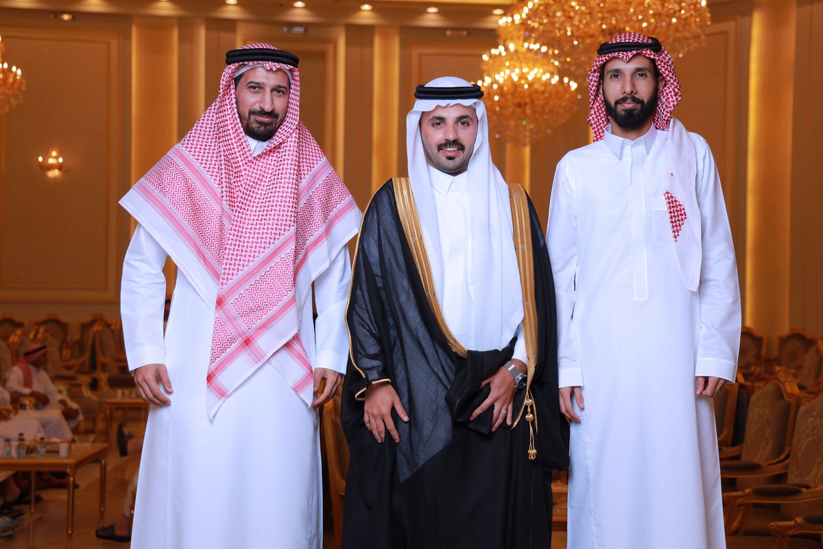 صور

حفل مرجي بن ختام الشكري السلمي

بمناسبة زواج ابنه الشاب محمد