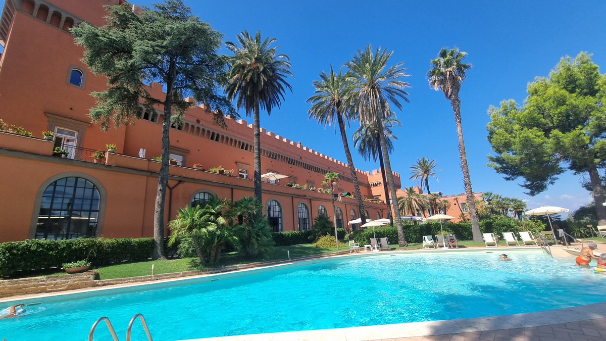 Ça se passe bien au bureau les gueux ? 😎🇮🇹