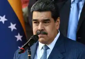 "They suffocate you; they squeeze your neck and tell you to surrender. And if you don't surrender, they squeeze more and more... But our necks are made of STEEL."

🇻🇪 Venezuelan President Nicolás Maduro