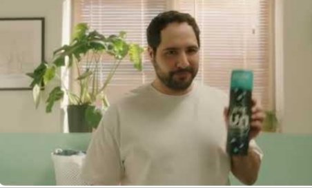 Veldevogel's tweet photo. Help !! Kunnen de #Lenor reclames verboden worden. Het toppunt van irritatie en overcompensatie is bij mij bereikt. https://t.co/Bswu5wBFdu