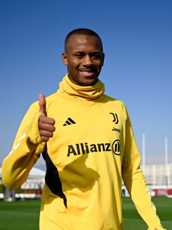Beşiktaş'ın önümüzdeki saatlerde Juventus oyuncusu Tiago Djalo transferini bitirmesi bekleniyor.