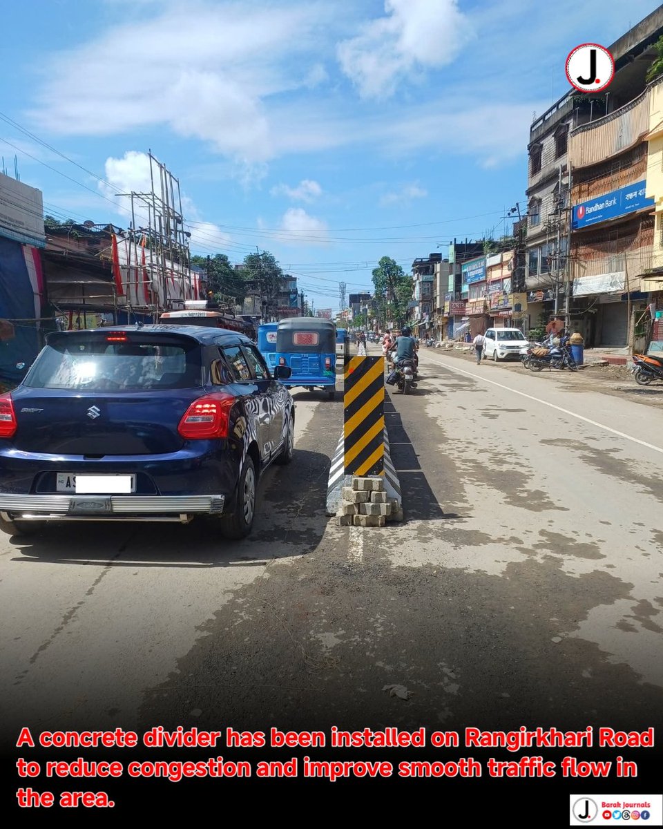 BarakJournals's tweet photo. A concrete divider has been installed on Rangirkhari Road to reduce congestion and improve smooth traffic flow in the area.

#BarakJournals https://t.co/TaRvQJziLd