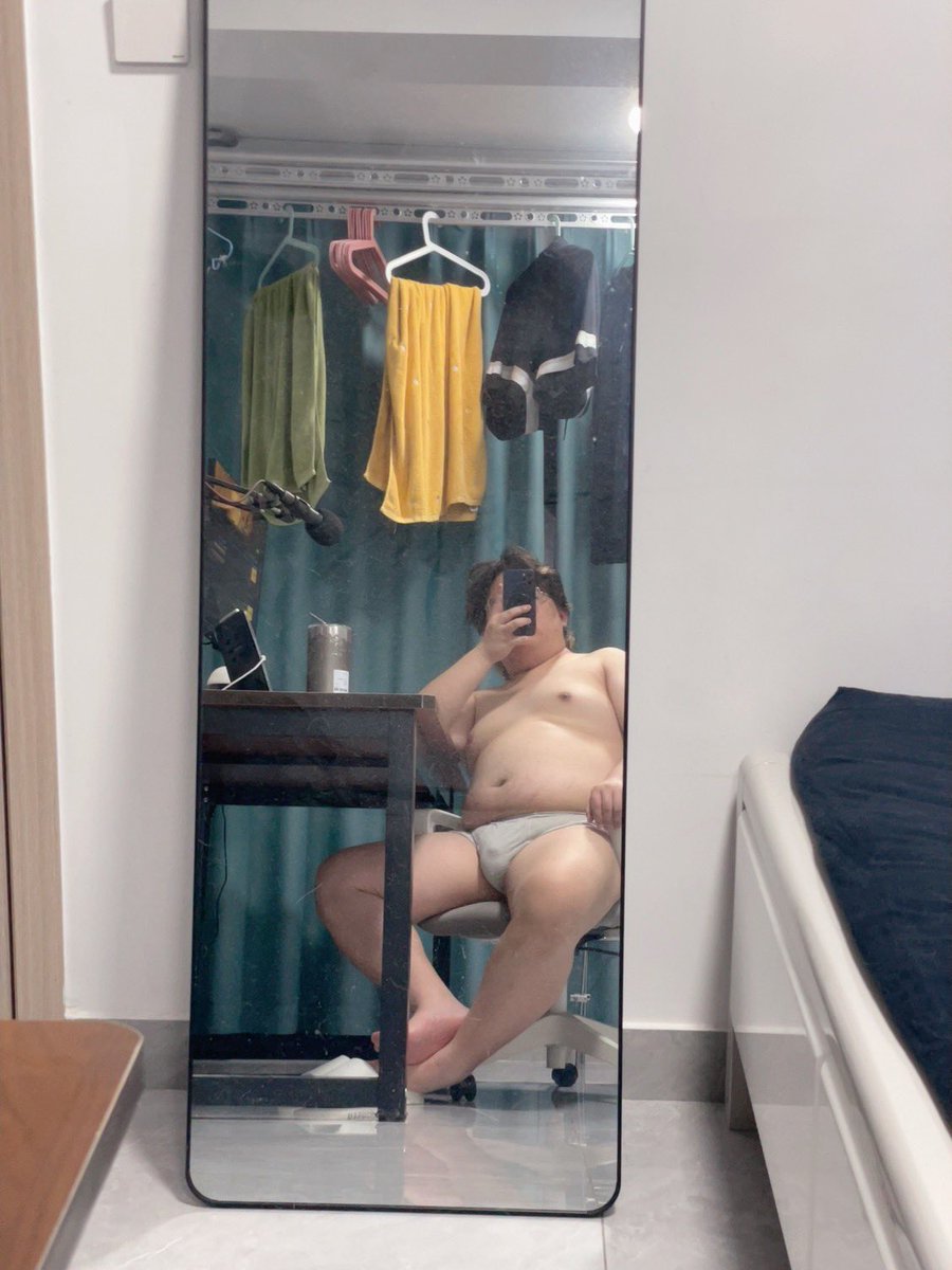 很骚的辉辉 tweet media