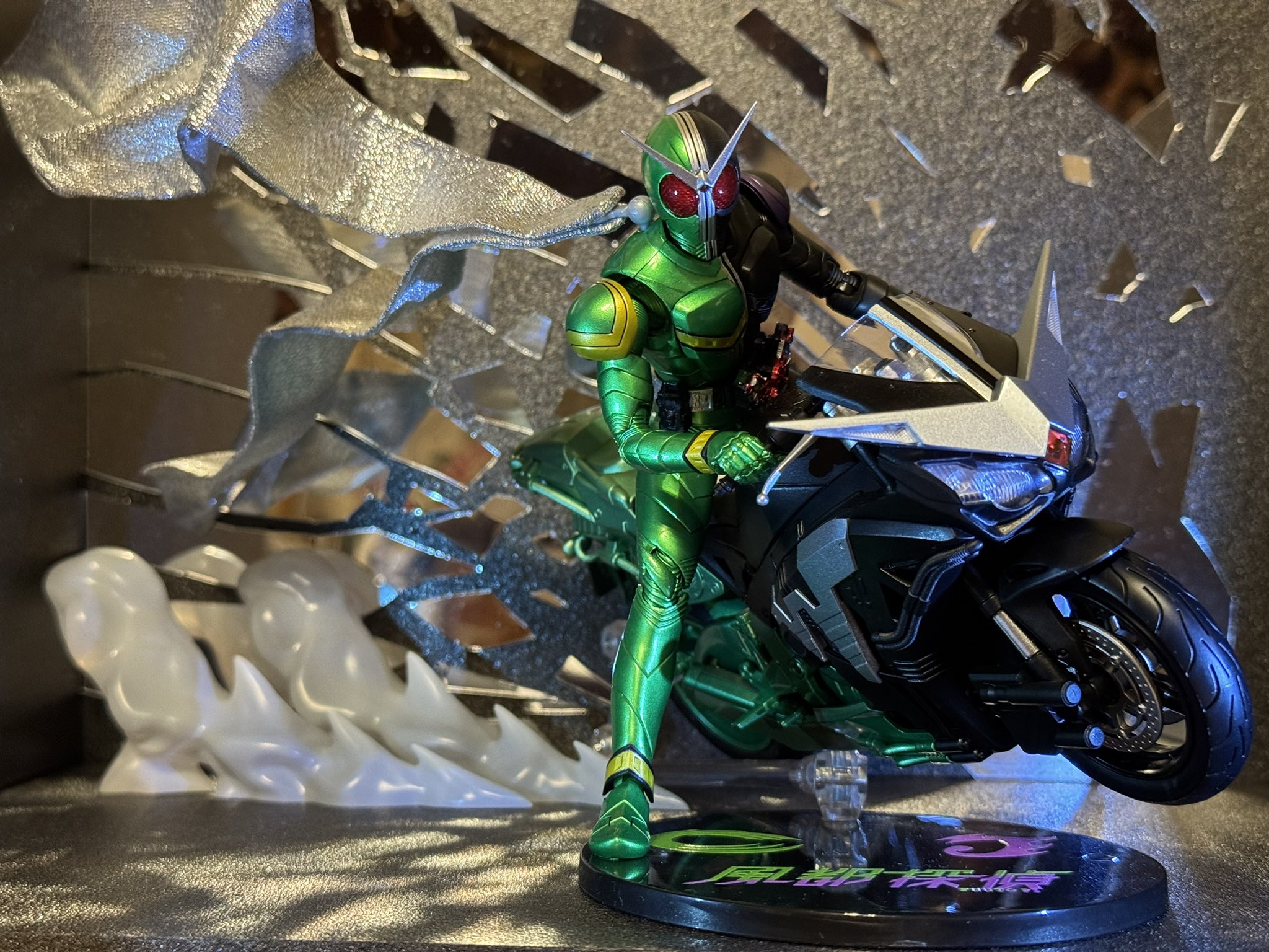 S.H.Figuarts ハードボイルダー（風都探偵アニメ化記念） Amazon.co.jp