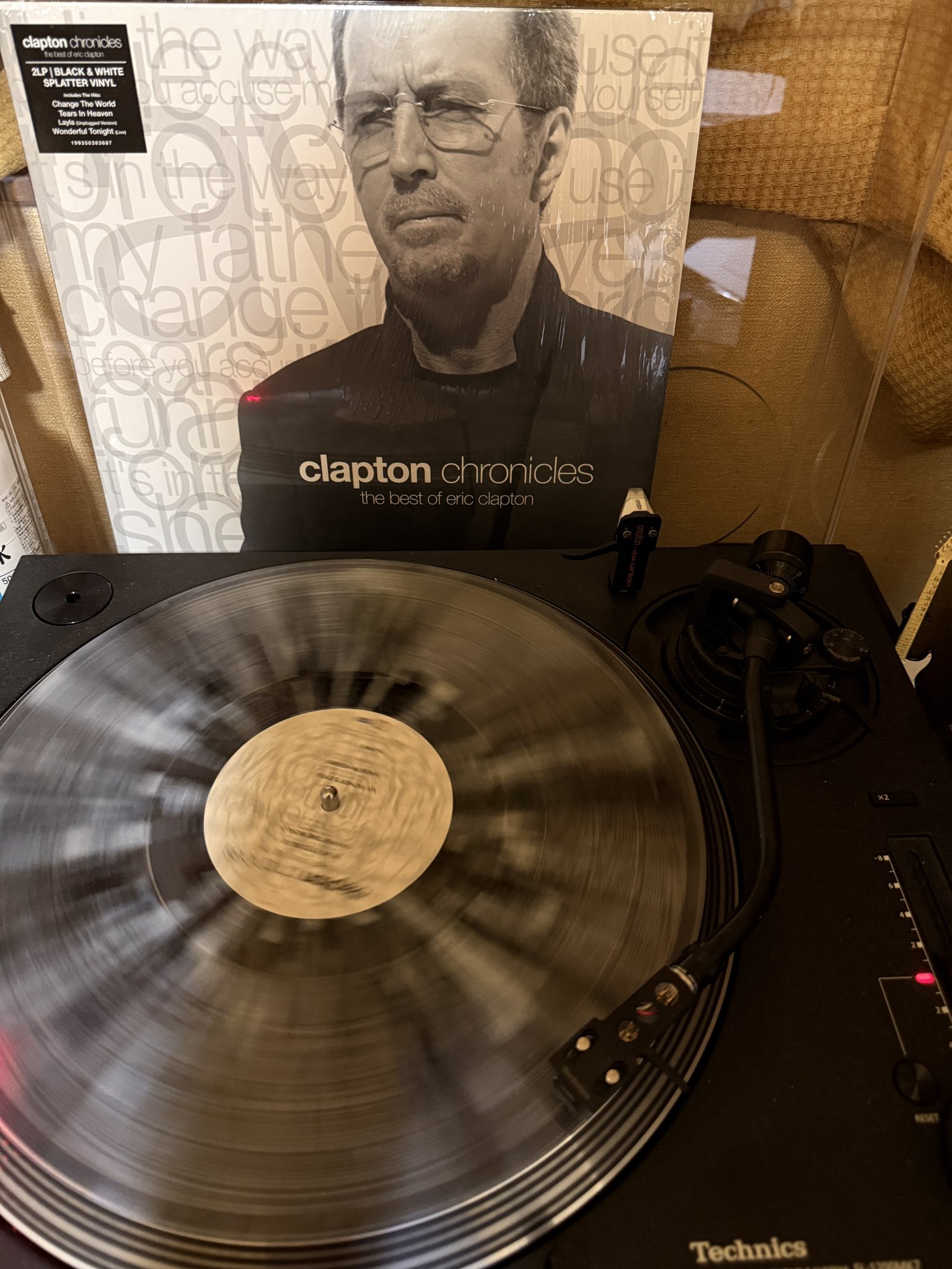 2LP 美盤 Eric Clapton Chronicles 送料込 アナログ盤 Amazon.co.jp: clapton chronicles / the best of eric clapton
