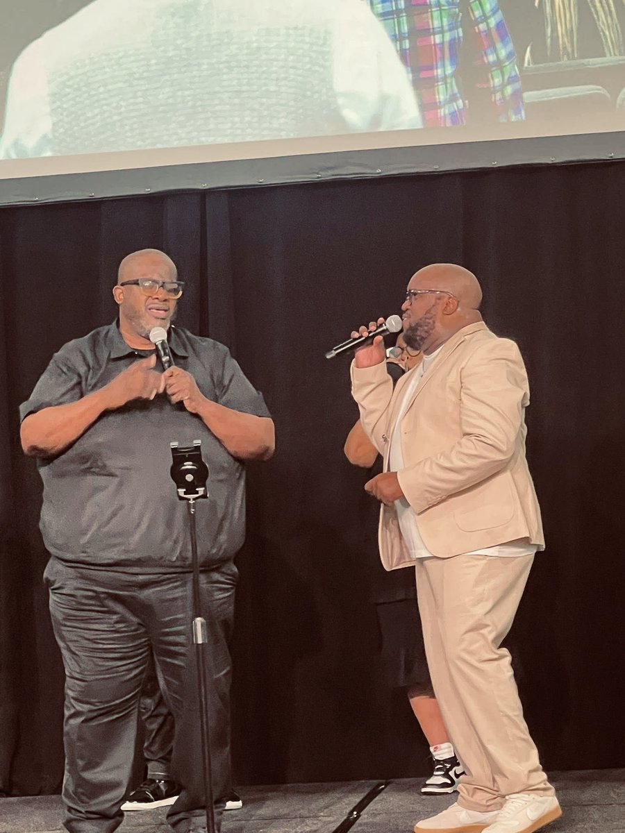 Timothy42884822's tweet photo. Last night was absolutely amazing! It wasn’t just a concert, it was an experience. God exceeded my expectations 🙌🏾🔥. https://t.co/WXOnl1Bzk7