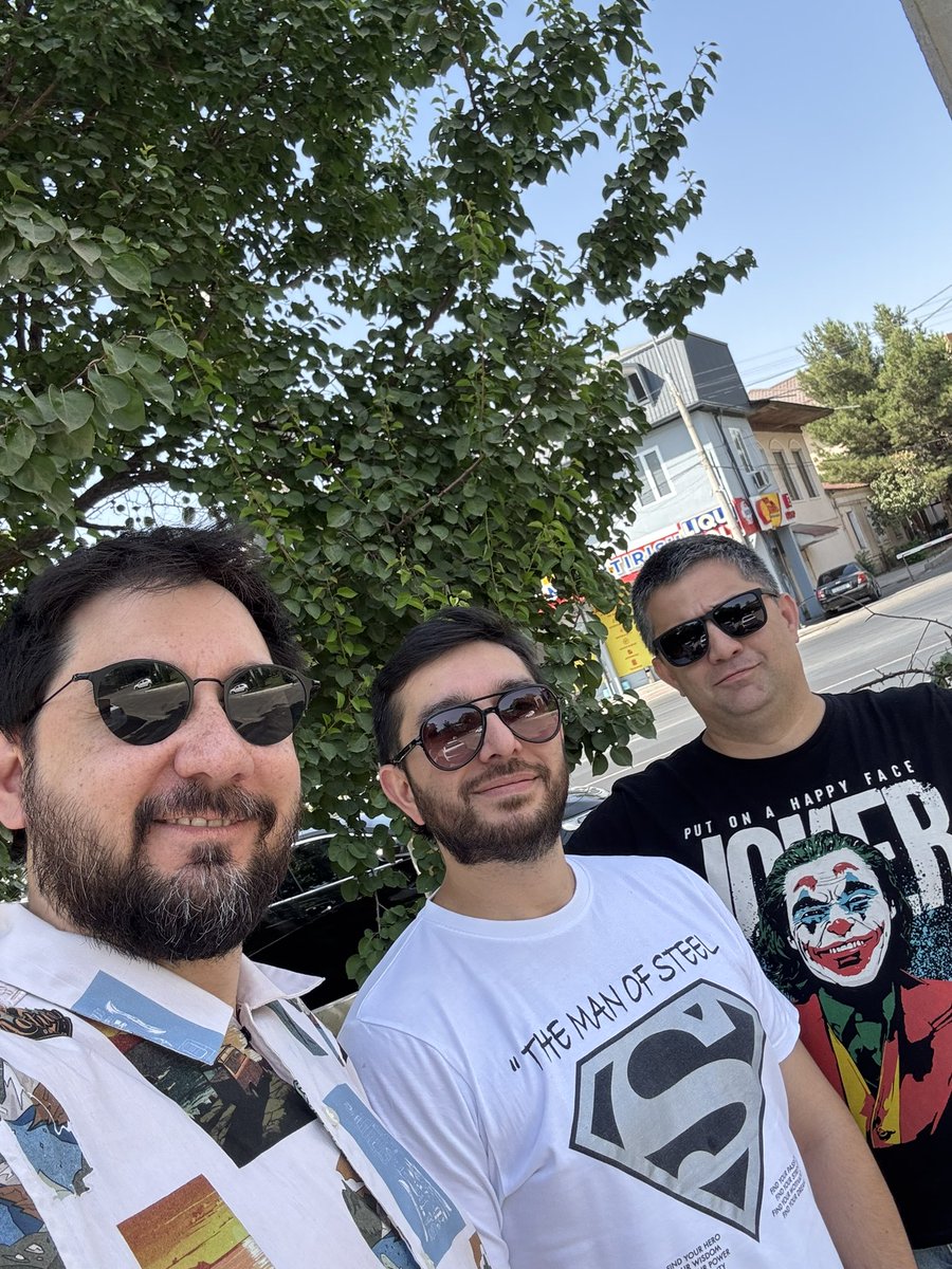 Qadrdonlar bilan 🫶🏼
<a href="/mirzashakhrukh/">Ganiev</a> <a href="/sarvarkarimovic/">sarvarkarimov</a>