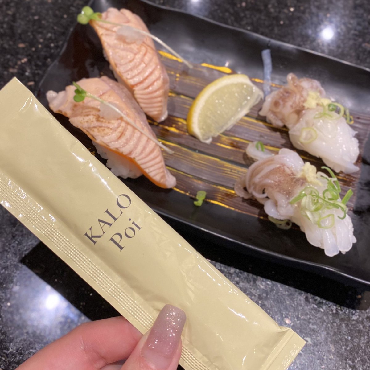 【ゆるぼ】
「お寿司のネタで1番好きなのは？」

私は最近イカのゲソにハマっております🦑
低脂質高タンパクなのに美味しくて最高

糖質多めな日は食膳のカロポイも忘れずに¨̮

PRカロポイちゃれんじ×食レポ