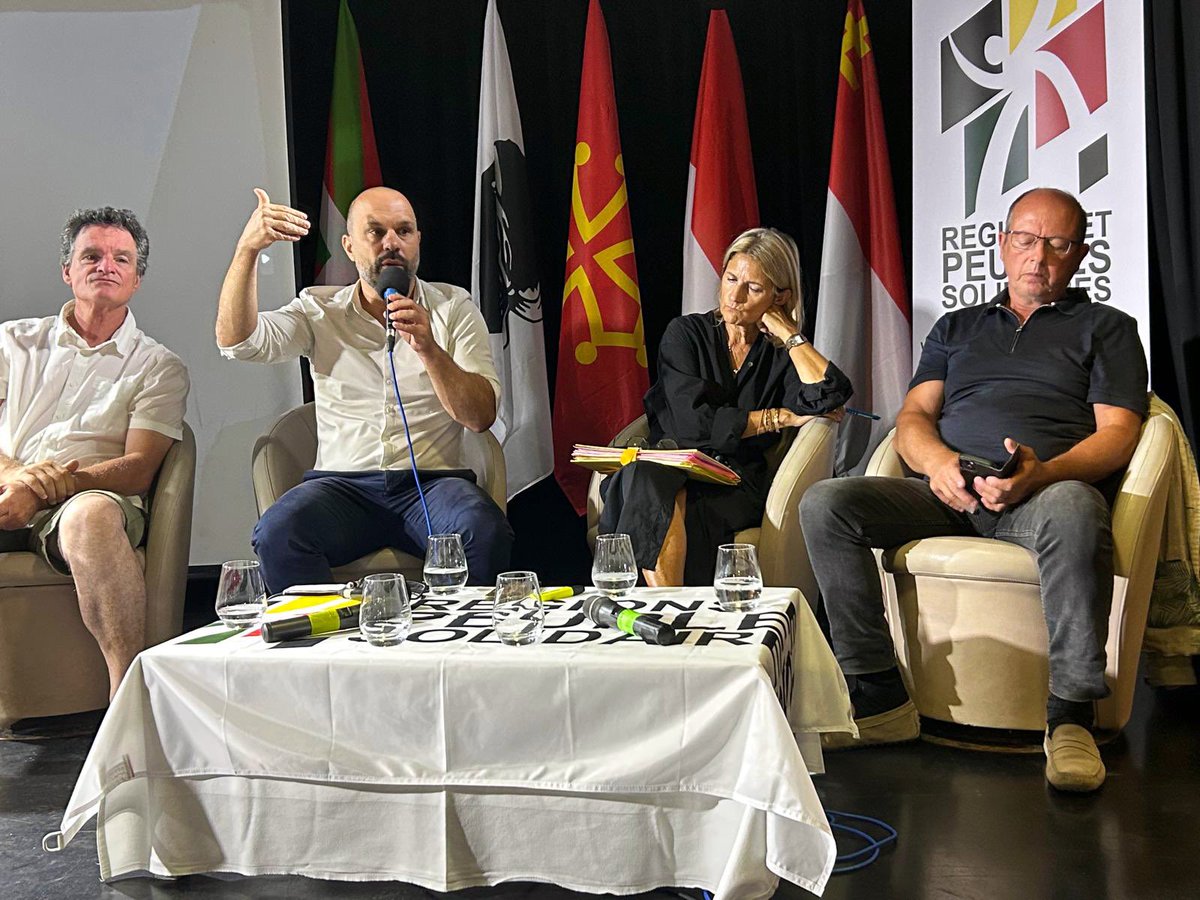 Romain Colonna (@romain_colonna) on Twitter photo Invitatu da Régions et Peuples solidaires <a href="/RetPS/">Régions et Peuples solidaires (R&PS)</a> à participà à e so università d'istate, custannu in Tagliu Isulacciu.
Primu dibattitu di a ghjurnata cù <a href="/Paul_Molac/">Paul Molac</a>, <a href="/Maupertuis_N/">Marie-Antoinette Maupertuis</a> è <a href="/PF_Benedetti/">Paul-Félix Benedetti</a> : evuluzione statutaria di a Corsica.
Prugramma cumplettu : Invitatu da Régions et Peuples solidaires <a href="/RetPS/">Régions et Peuples solidaires (R&PS)</a> à participà à e so università d'istate, custannu in Tagliu Isulacciu.
Primu dibattitu di a ghjurnata cù <a href="/Paul_Molac/">Paul Molac</a>, <a href="/Maupertuis_N/">Marie-Antoinette Maupertuis</a> è <a href="/PF_Benedetti/">Paul-Félix Benedetti</a> : evuluzione statutaria di a Corsica.
Prugramma cumplettu :