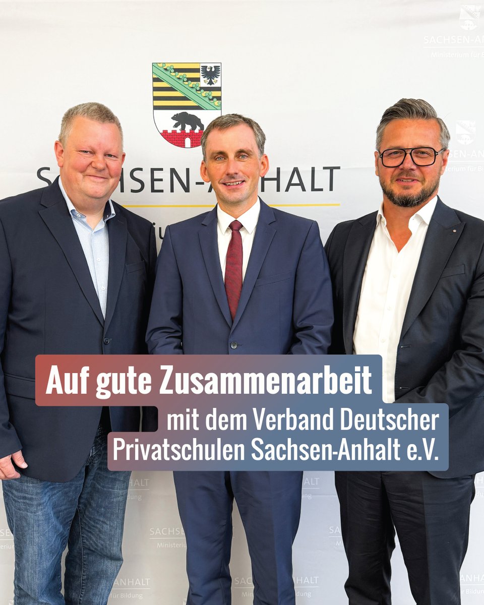 Ministerium für Bildung des Landes Sachsen-Anhalt (@mbsachsenanhalt) on Twitter photo Bildungsminister <a href="/janriedelhalle/">Jan Riedel</a> hat sich heute mit Jürgen Banse und Mike Keune vom <a href="/VDPSachsenAnhal/">Jürgen Banse</a> zu einem Kennenlerngespräch getroffen 🤝. „Ich schätze die Arbeit freier Schulen sehr – sie sind eine wertvolle Ergänzung des staatlichen Schulsystems“, so Riedel. Bildungsminister <a href="/janriedelhalle/">Jan Riedel</a> hat sich heute mit Jürgen Banse und Mike Keune vom <a href="/VDPSachsenAnhal/">Jürgen Banse</a> zu einem Kennenlerngespräch getroffen 🤝. „Ich schätze die Arbeit freier Schulen sehr – sie sind eine wertvolle Ergänzung des staatlichen Schulsystems“, so Riedel.