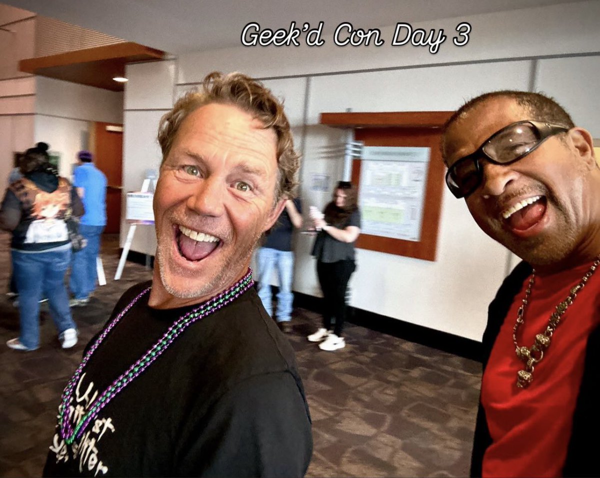 Charmed_Reunion's tweet image. Brian Krause and Dorian Gregory #Charmed #GeekdCon