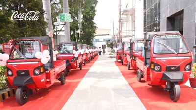 IndiaRelease's tweet photo. Coca-Colaโs Bottling Partners Bolster Indiaโs Logistics Network with Fleet, EV Expansion, and Welfare Push
Read more: https://t.co/HxAoUXrGV3
#IndiaPressRelease #CocaColaIndia #SustainableLogistics #EVExpansion #GreenFleet #LogisticsInnovation #SupplyChainIndia https://t.co/uYLPcvWSZY