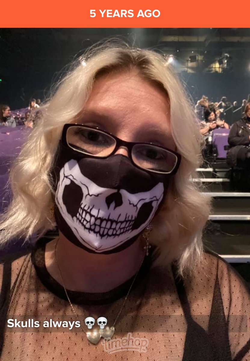 I wonder how the cast of Sleepless felt having to look out at everyone wearing face masks! Such a bonkers time!