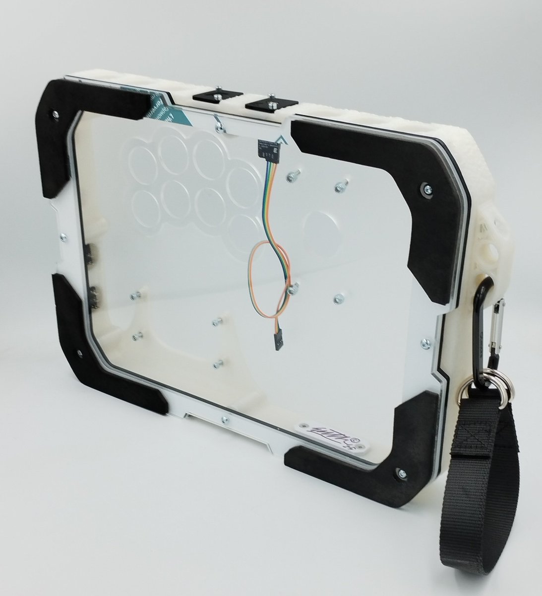 ✔️🏴‍☠️⚪