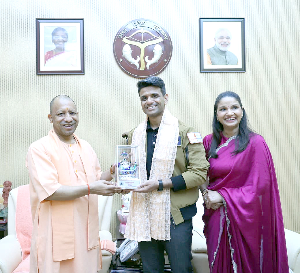 मुख्यमंत्री योगी से मिले एस्‍ट्रोनॉट शुभांशु शुक्ला, प्रदेशवासियों का उत्साह देख हुए अभिभूत