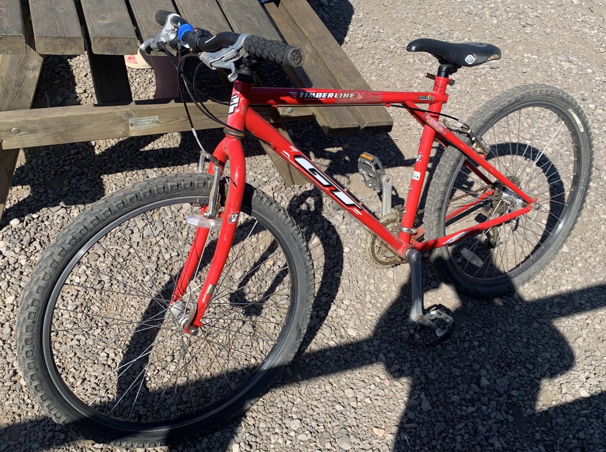 At a bike park and there’s 10 year olds riding around on 5k bikes. The lads ~ ‘97 #GT timberline is more than a match for these new fangled #MTB #oldschool #retro #didfalloffthough