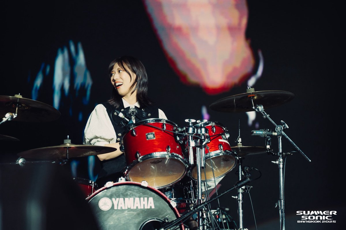 BAND-MAID 会場くじ　AKANE キーホルダー　缶バッジ　ステッカー BAND-MAID 会場くじ AKANE キーホルダー 缶バッジ ステッカーの