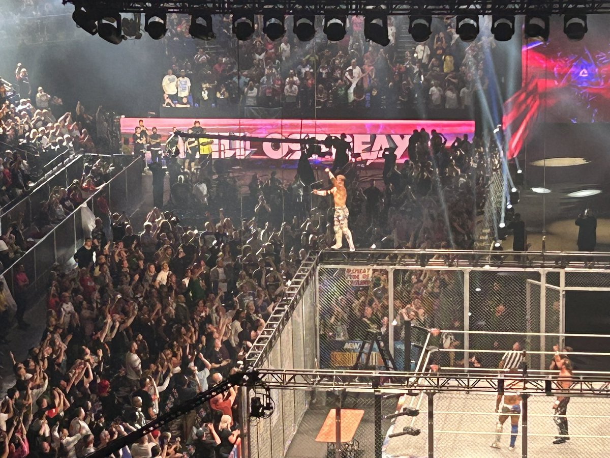 AethersEclipse's tweet photo. Some other long shots from #AEWForbiddenDoor #AEWxNJPWForbiddenDoor https://t.co/jp8S9zJ4cb