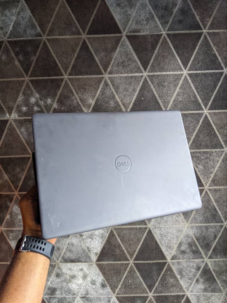 GizmoEdge's tweet photo. Price: ₦480,000
Dell vostro 3500
11th generation
Corei5-
16gb RAM
256gb SSD
Processor speed 2.40Ghz
Windows11pro
15.6inches display screen
Webcam
USB
Bluetooth
Wireless
Battery 4hours plus
Original charger
-Lagos. Waybill available to all states.
Call or whatsapp: 07081893187 https://t.co/e1kAJV2HaB