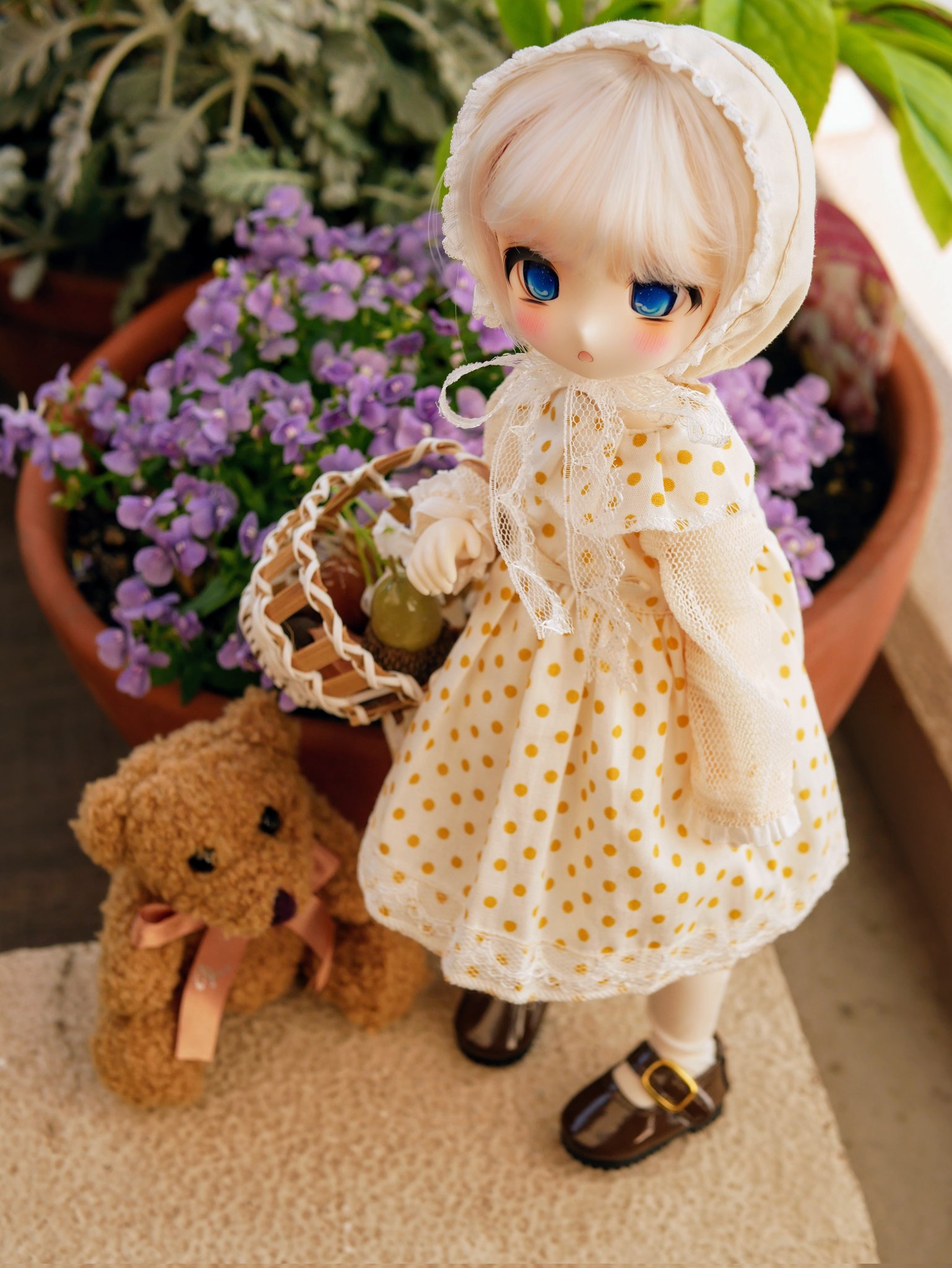 くみっきーさん専用　2点　ホワイトコーデ　ドールチャーム　ハンドメイド 魚バックチャーム