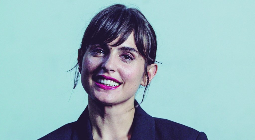 Adiós, inesperado y triste, a la maravillosa Verónica Echegui, no sólo una actriz espléndida, también una persona amable y buena como pocas. Por siempre YO SOY LA JUANI, de Bigas Luna, pero no menos grande a lo Raffaella Carrà en EXPLOTA, EXPLOTA.