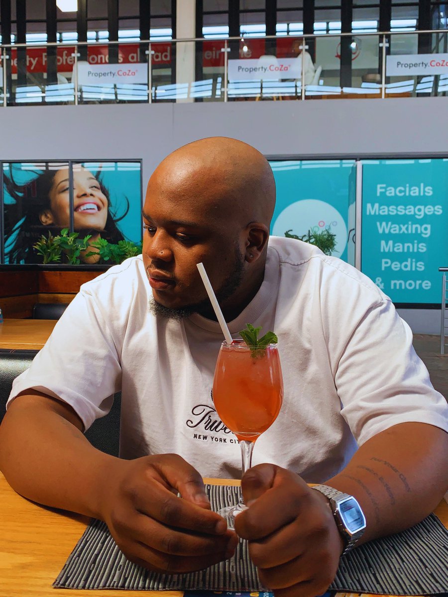 shazmicsoul's tweet image. Bixby Play : Shazmicsoul - Inhliziyo (Feat. @AcMusiq)

💽❤️ shazmicsoul.lnk.to/IstradiSensati…