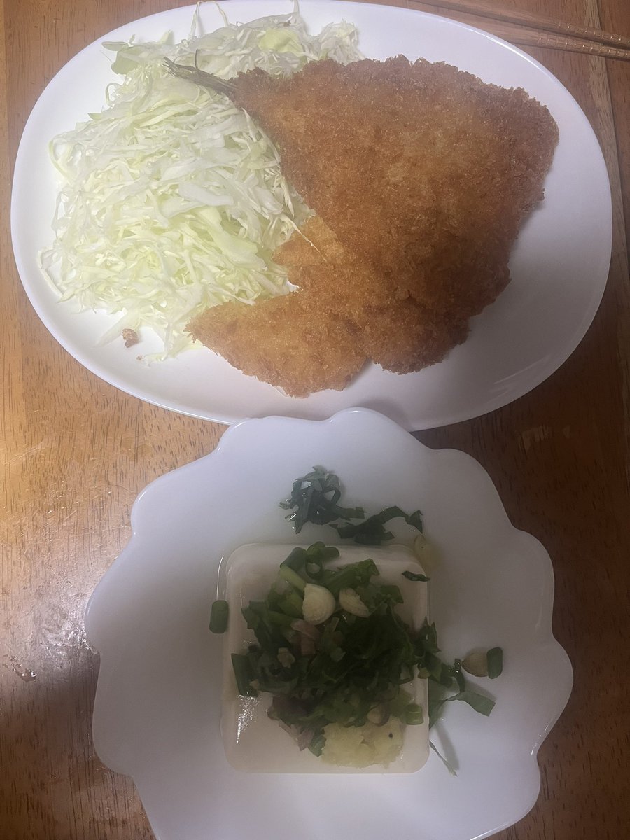 1rumi31's tweet photo. 朝、晩まとめて
キャベツを主食にしたい時に使おうと
思って買ってみたピューラーはこちら
使い心地良かったです。

本日もお疲れ様でございました
初弟がフライを揚げたそうなので…
筋トレ、倍にしてから寝ます
また明日もよろしくお願い致します https://t.co/pzafunzmHg