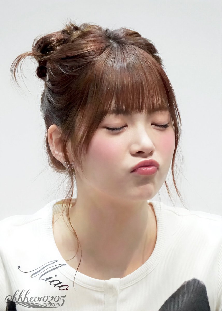 250824 ♡ DIFFERENT 全員サイン会

탱글탱글👉🏻🥟💗  ̖́-

#르세라핌 #LE_SSERAFIM
#EUNCHAE #은채 #홍은채
#HONGEUNCHAE #ウンチェ