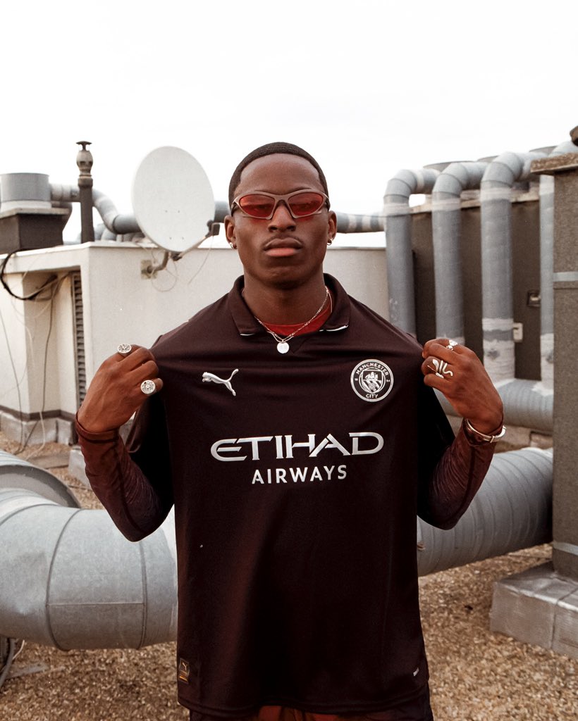 Manchester City Away Kit For 2025/26 Season 
Available In All Sizes 

📦🛍️160gh

Kindly Call Or WhatsApp +233248662952