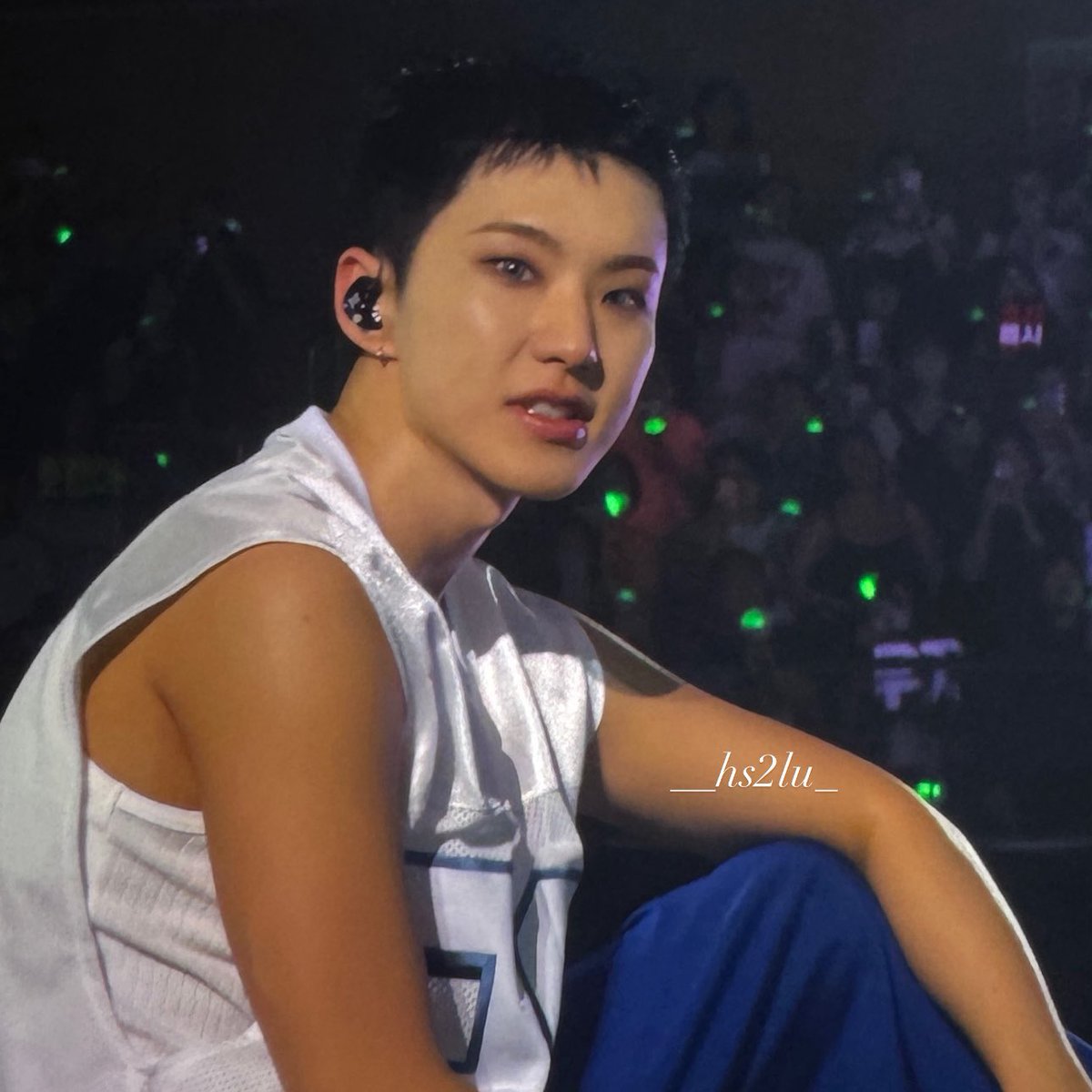 にょん tweet media