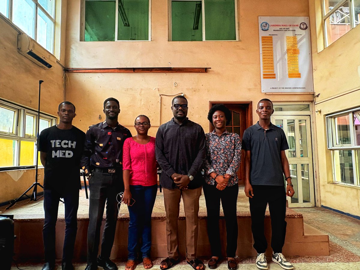 LasucomTechClub's tweet image. 🚀 The 1st LASUCOM Tech Club Onboarding Session (23rd Aug 2025) was a blast! 🎉
🔥 Inspiring talks from Fadeyi Abiola &amp;amp; Nelson Onuoha on hackathons + healthcare.
🙌 Special appearance by 18th LASUMSA President, Mayowa Shekoni.
🤝 Welcome to our newly onboarded members!